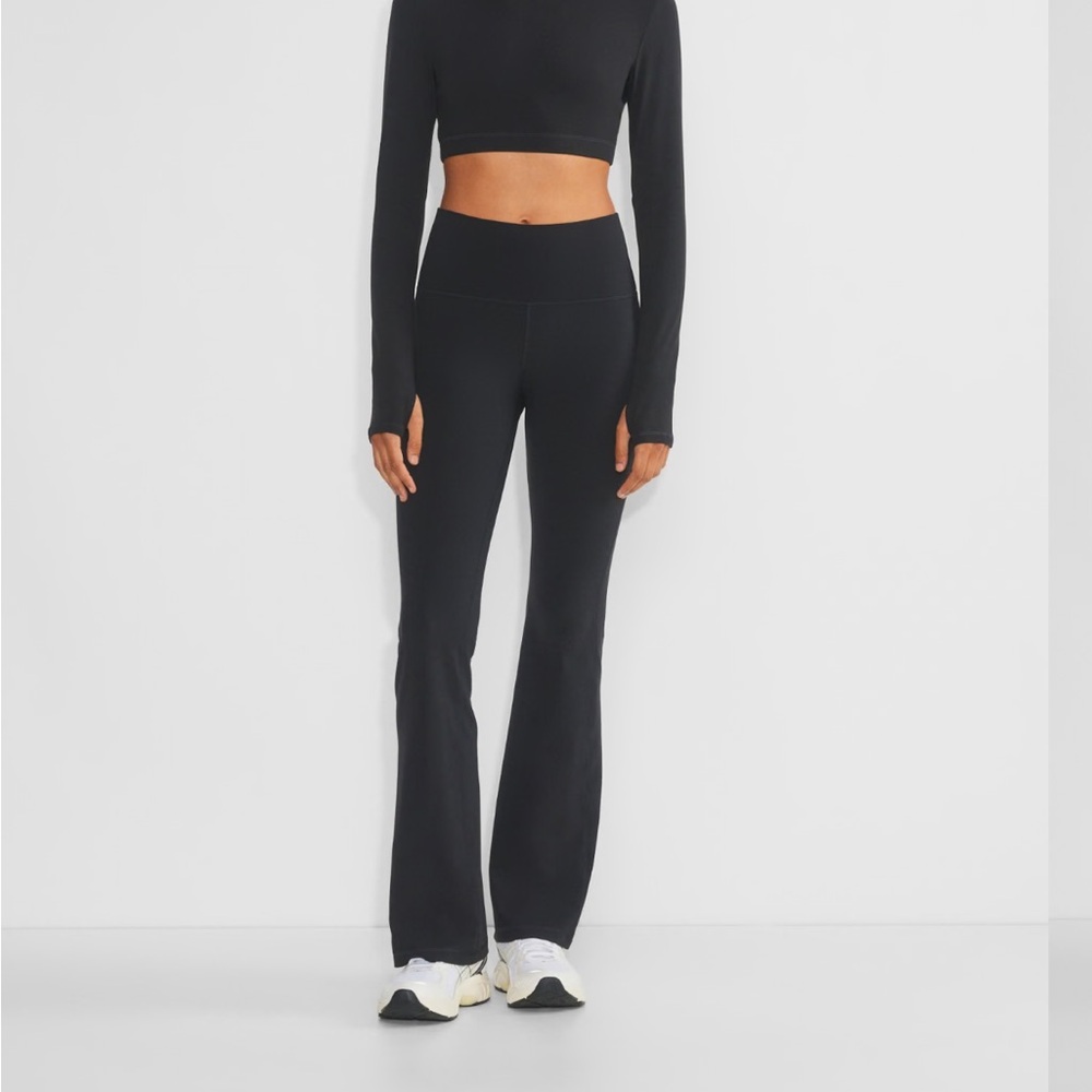 Aritzia Golden BUTTER New Cheeky Flare Hi-Rise Legging